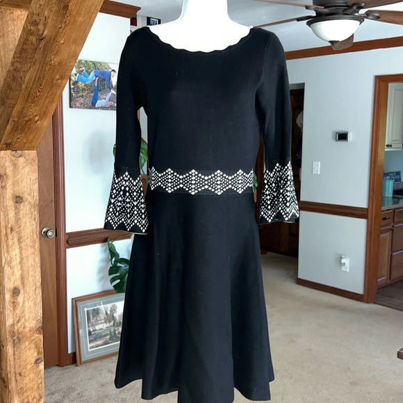 Danny and Nicole 3/4 Sleeve A-Line Sweater Dress Bell Sleeves Size Small - Picture 1 of 11